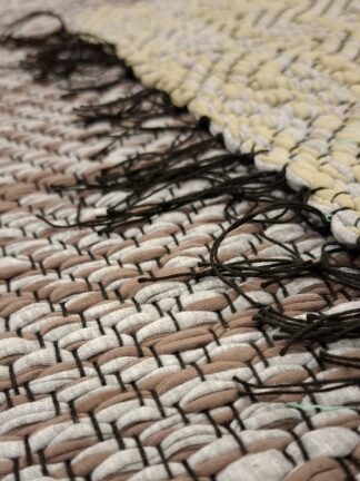 Beežides ja hallides toonides puuvillane kaltsuvaip